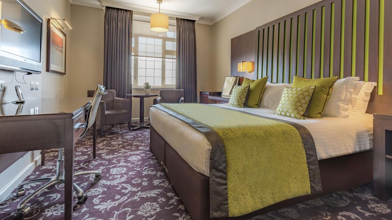 Grand Jersey Hotel And Spa Saint Helier Jersey Exterior foto A bedroom at the hotel